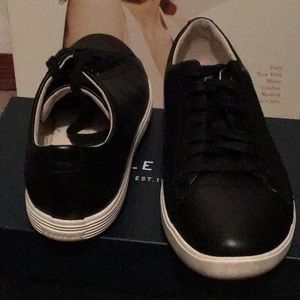 Cole Hana Sneakers